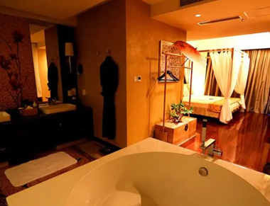 南京玄武养生会所的黄昏恋：当爱情遇上八十岁